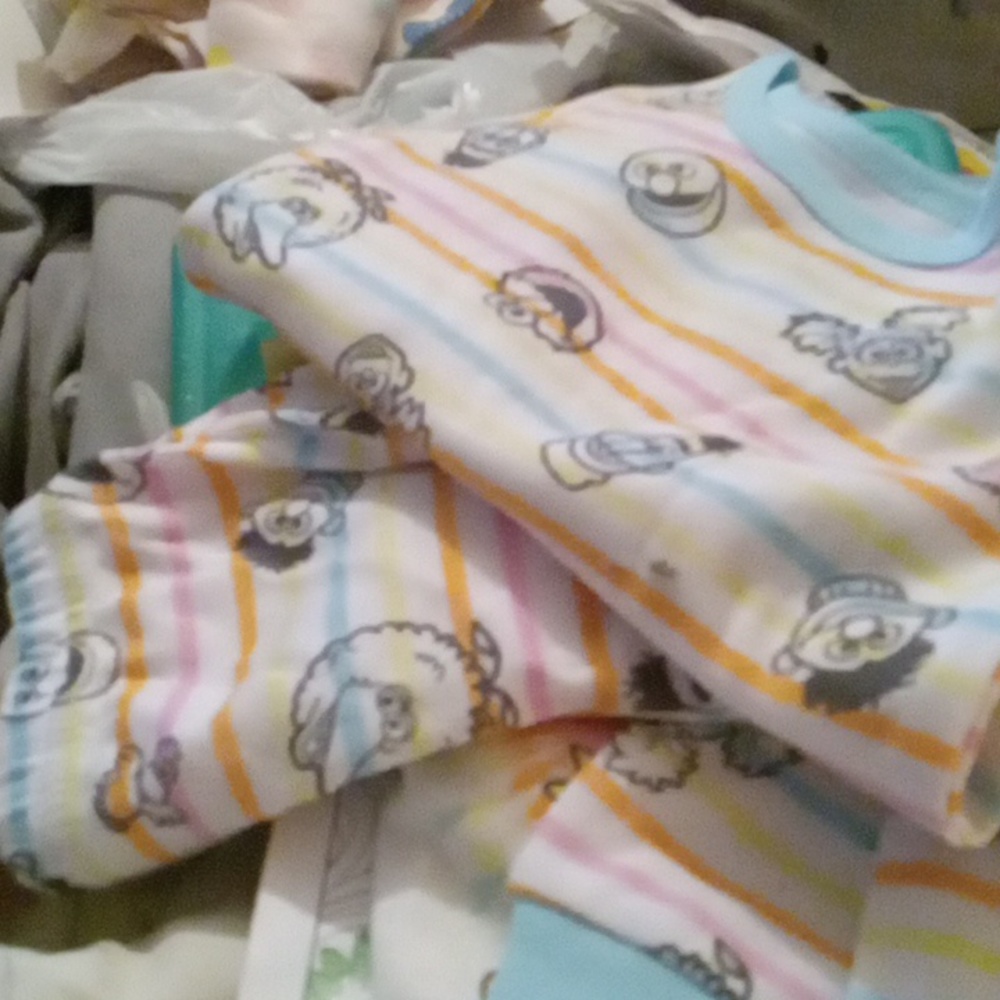 Sesame place Multi colored pajamas at for uninstall boy or girl 18 months
